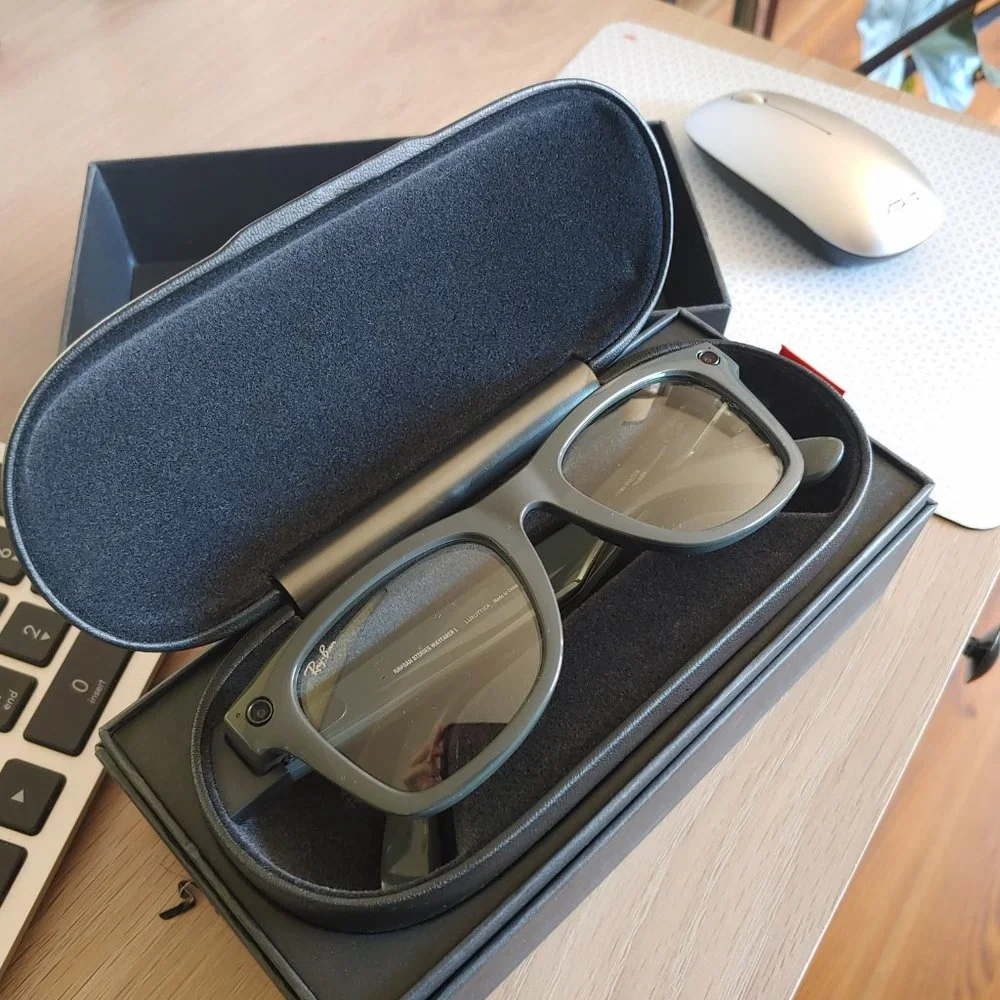 Ray-Ban Stories Video/Smart Glasses
